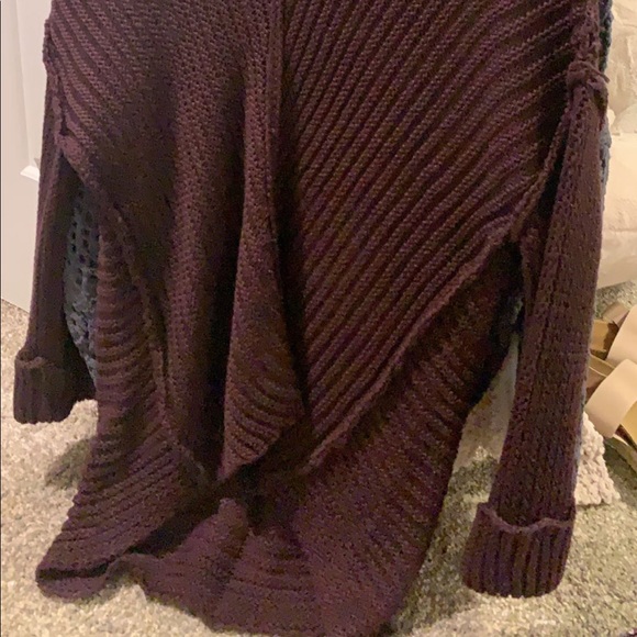 american threads sweater - Picture 2 of 2